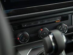 Volkswagen-Transporter-25